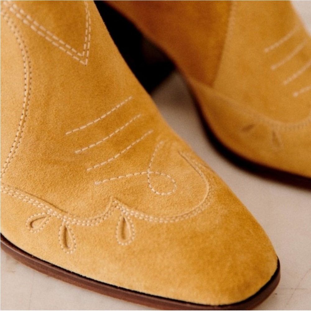 SÉZANE Frankie Mid Heel Boots in Tan Camel Suede Leather sz US 7 / FR 8 EUC - Picture 2 of 15